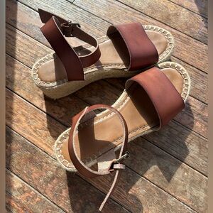 Universal Thread Brown Wedge Sandals